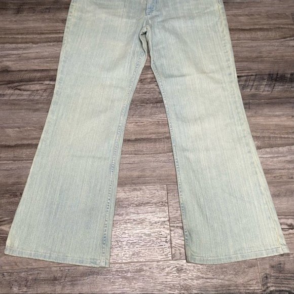 The Original Arizona Women’s Light Blue Denim Jeans Plus Size 16 NWT - Picture 5 of 11